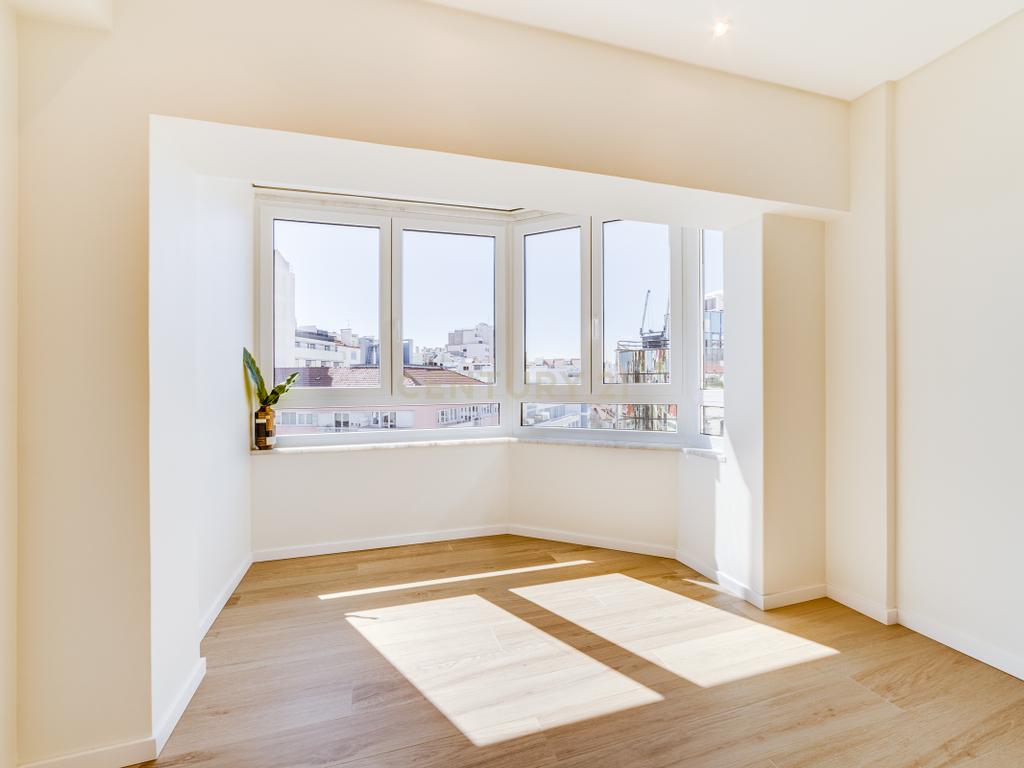 Luxuoso apartamento T4 em Lisboa com Vista e Acabamentos de Alta Qualidade - Image 30